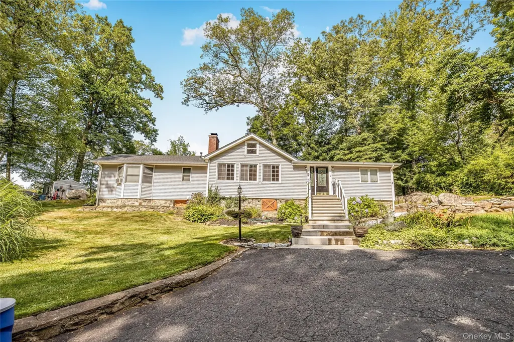 5 Cross Road Putnam Valley NY 10579