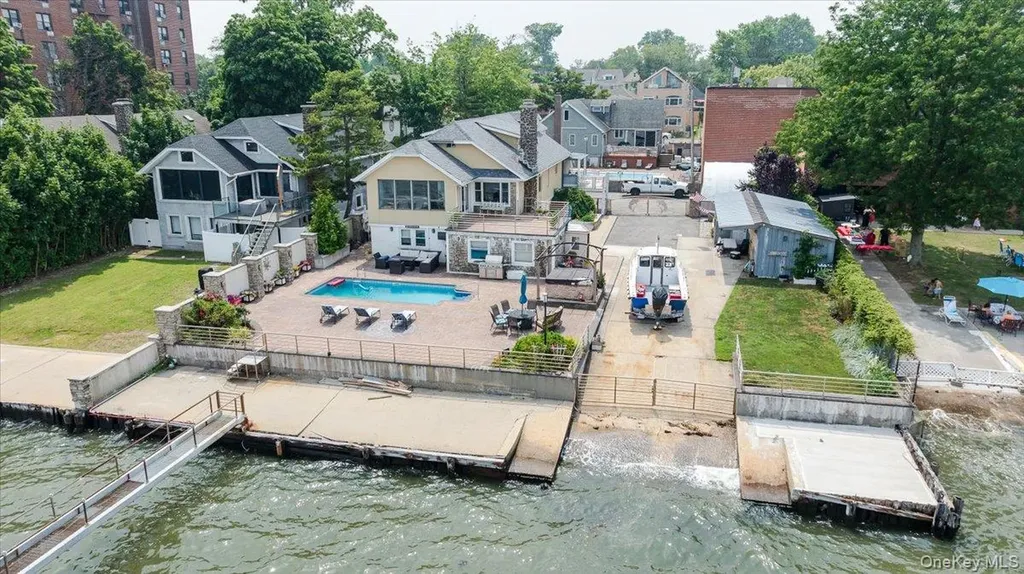 1321 Shore Drive Bronx NY 10465