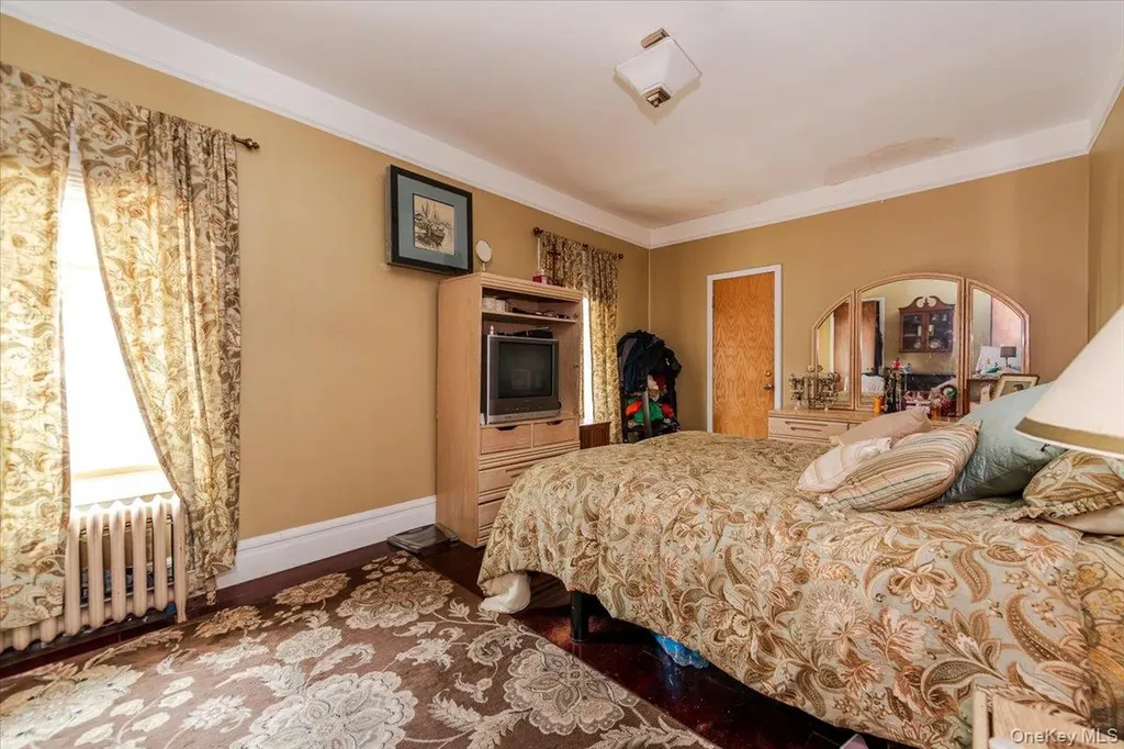 1321 Shore Drive Bronx NY 10465