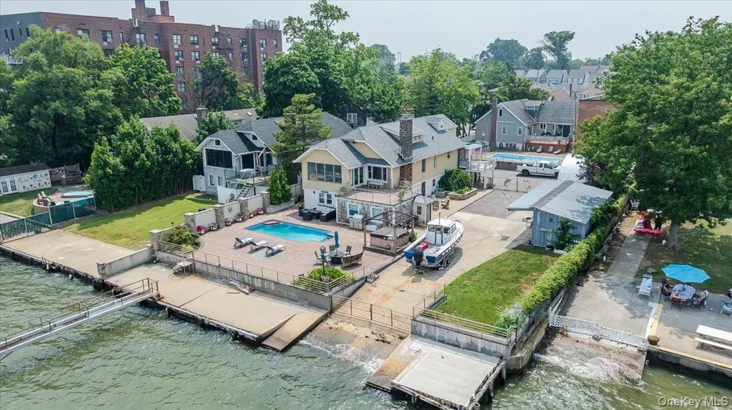 1321 Shore Drive Bronx NY 10465