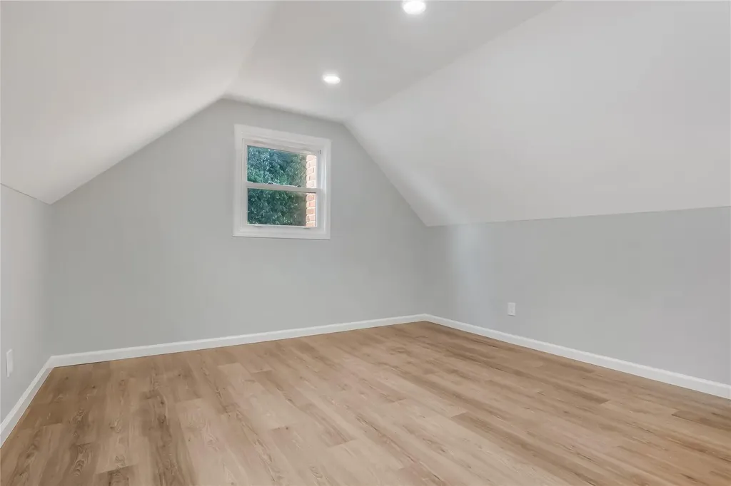 594 Fenworth Boulevard Franklin Square NY 11010