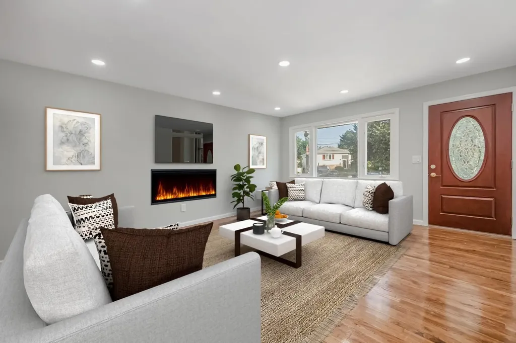 594 Fenworth Boulevard Franklin Square NY 11010
