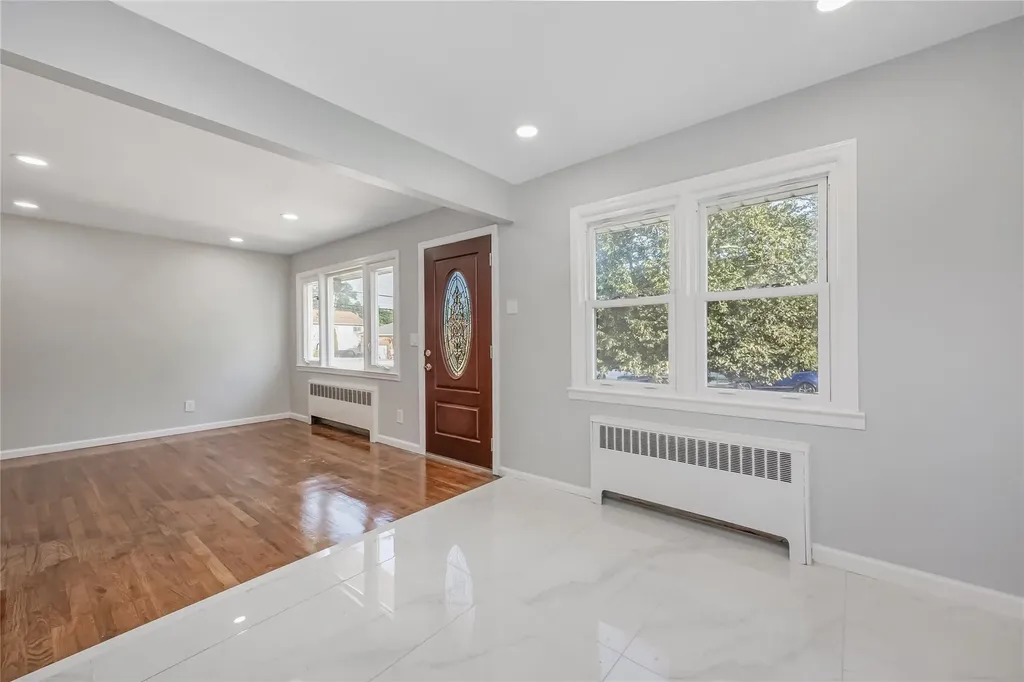 594 Fenworth Boulevard Franklin Square NY 11010