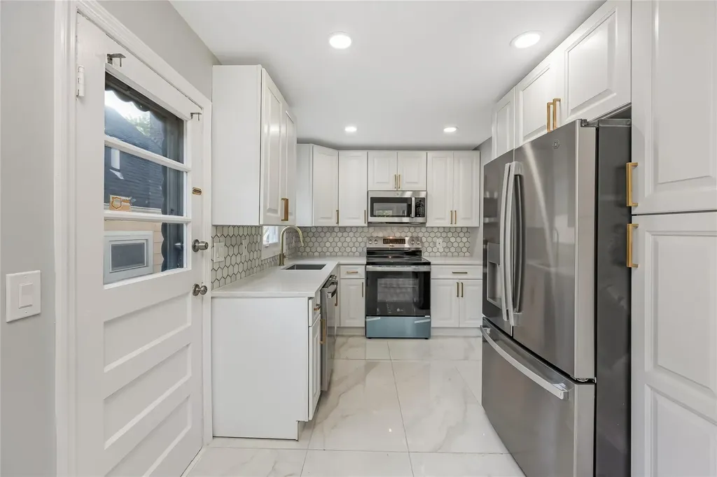 594 Fenworth Boulevard Franklin Square NY 11010