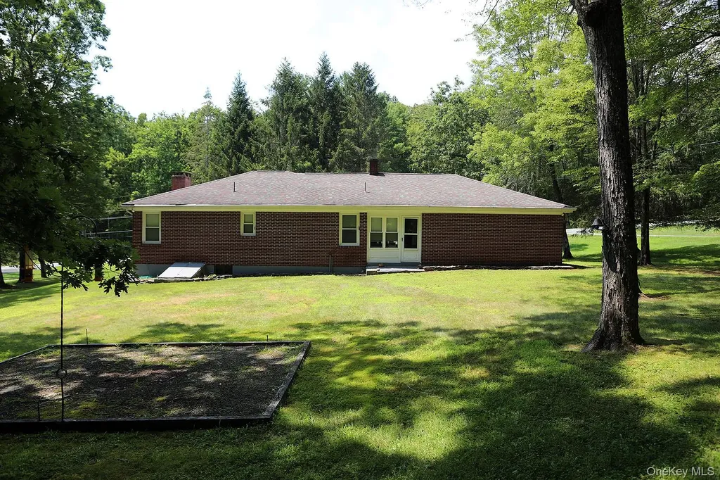 9568 State Route 97 Callicoon NY 12723