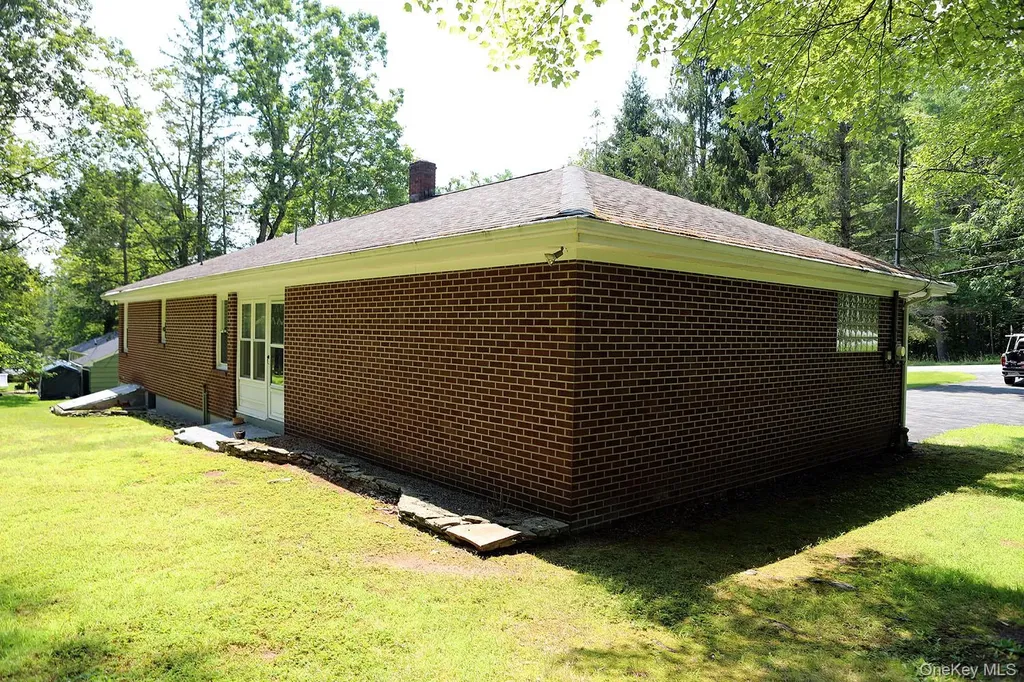 9568 State Route 97 Callicoon NY 12723