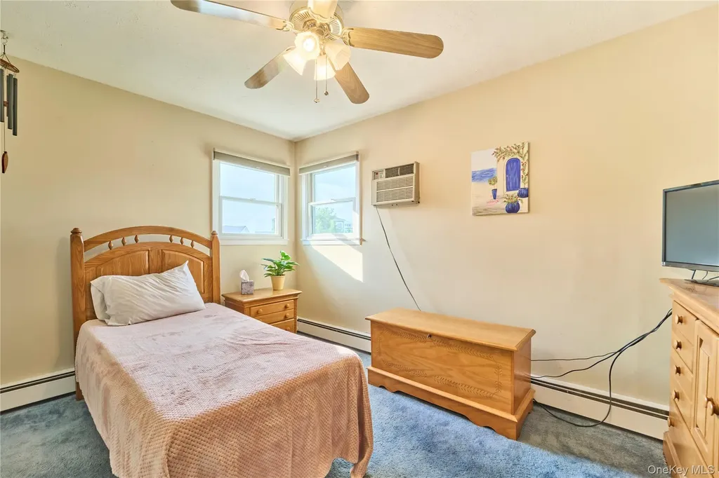17 Sheridan Road Babylon NY 11702