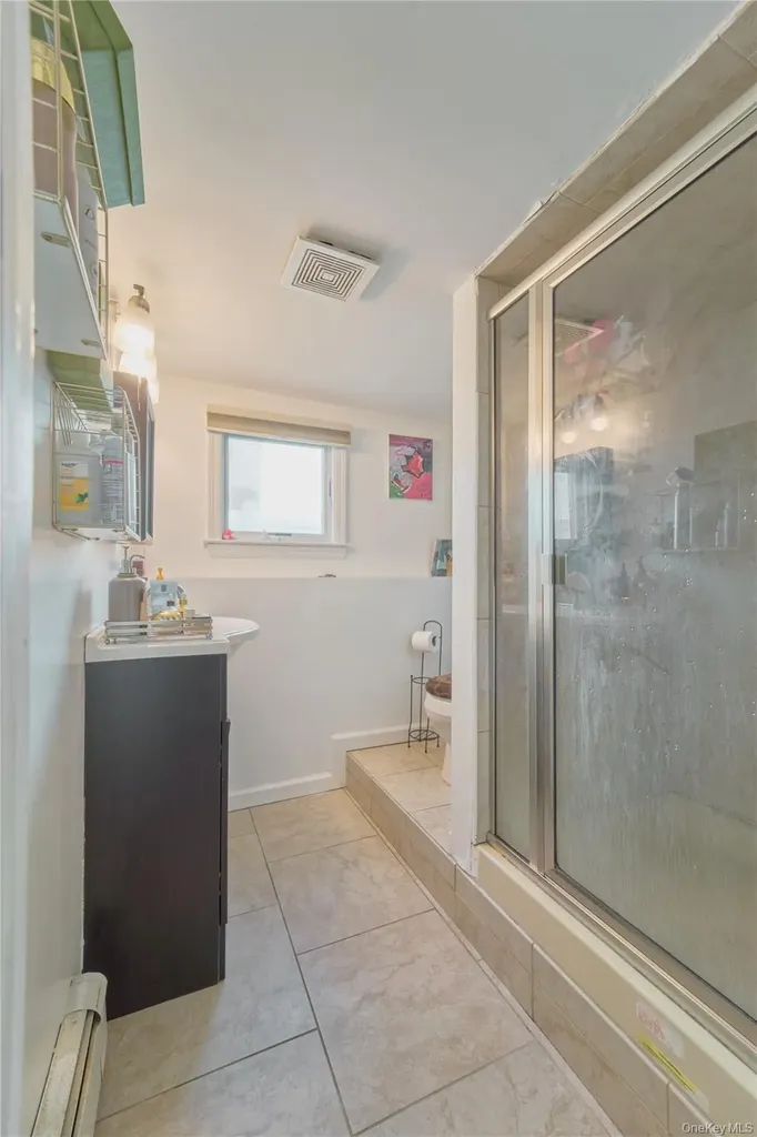 17 Sheridan Road Babylon NY 11702