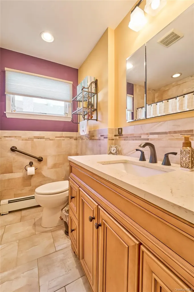 17 Sheridan Road Babylon NY 11702