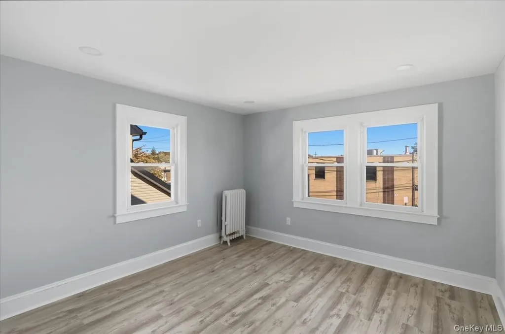 4 Hilton Street Lynbrook NY 11563