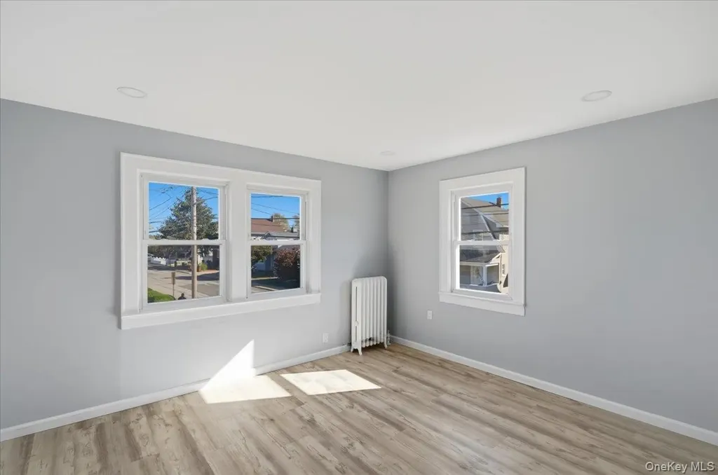 4 Hilton Street Lynbrook NY 11563