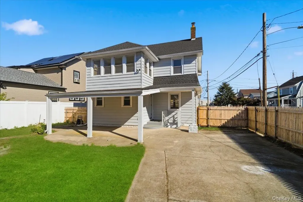 4 Hilton Street Lynbrook NY 11563