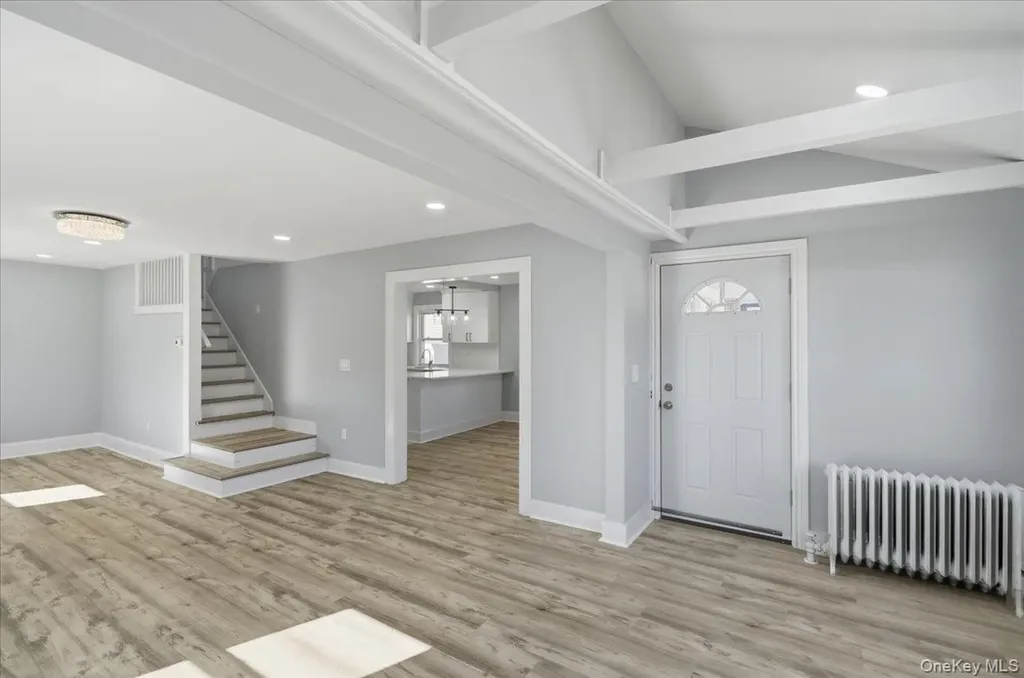 4 Hilton Street Lynbrook NY 11563