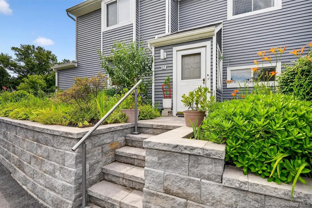 27 Waterview Estate Peekskill NY 10566