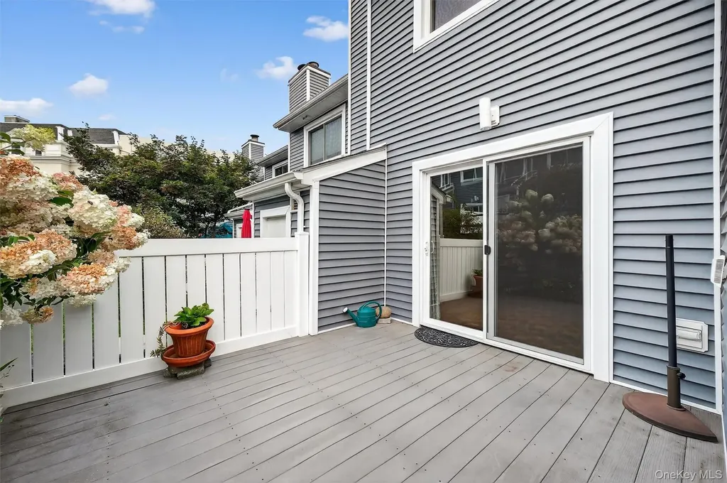 27 Waterview Estate Peekskill NY 10566