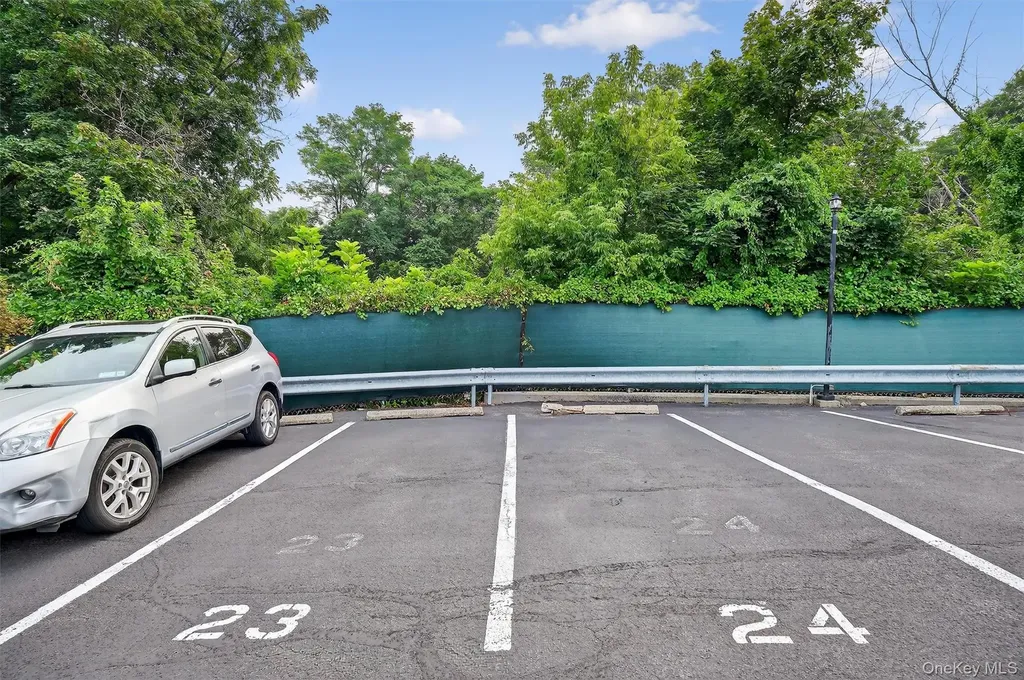 27 Waterview Estate Peekskill NY 10566