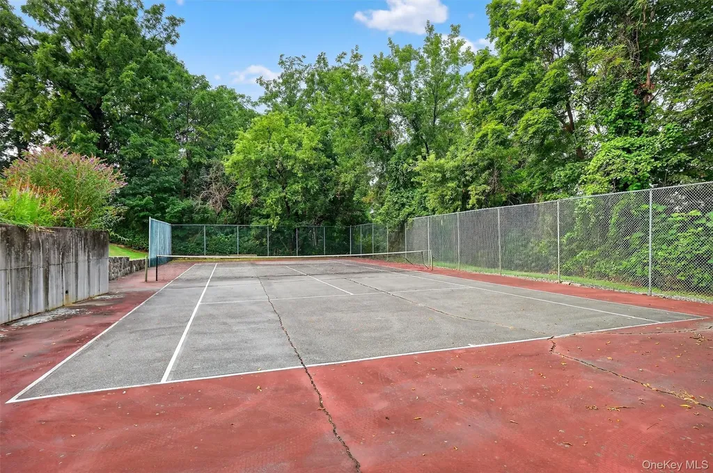 27 Waterview Estate Peekskill NY 10566
