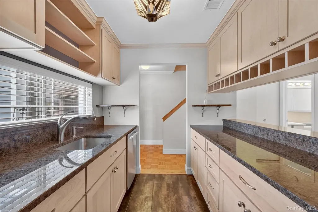 27 Waterview Estate Peekskill NY 10566
