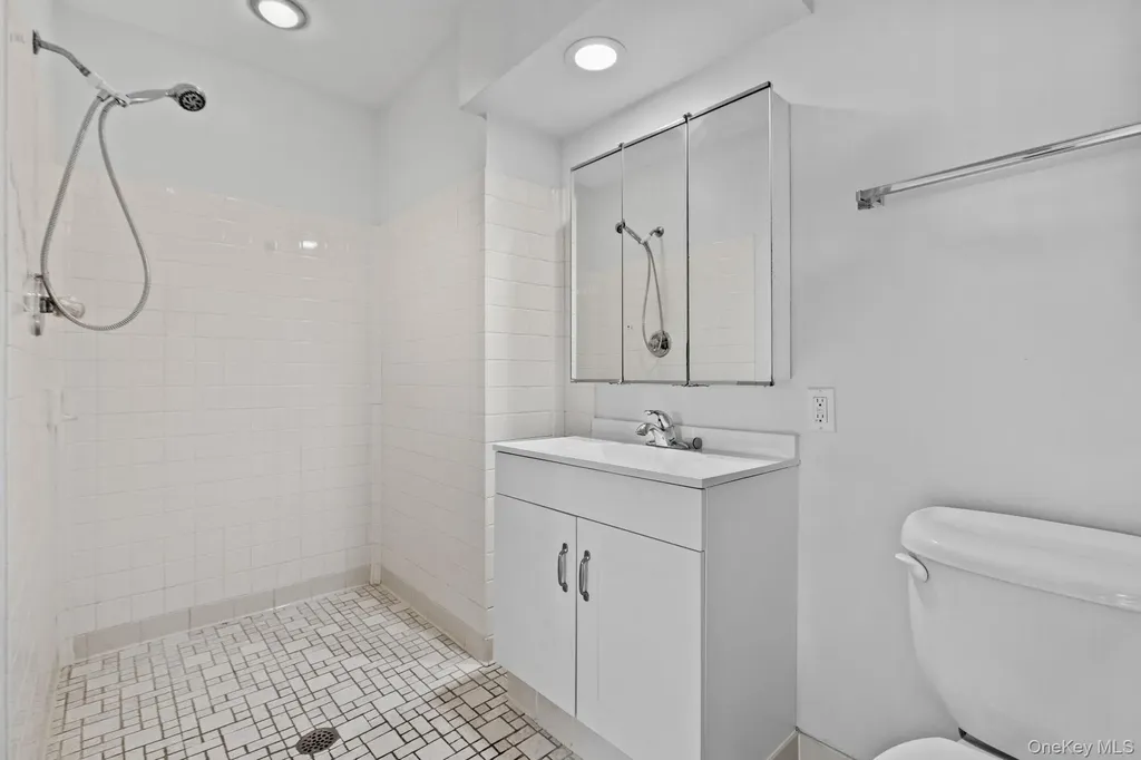 9 Foxwood Circle Mount Kisco NY 10549