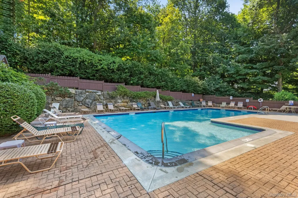 9 Foxwood Circle Mount Kisco NY 10549