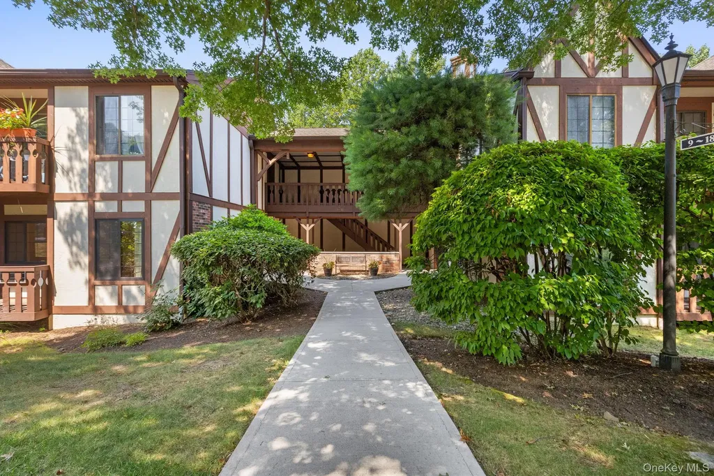 9 Foxwood Circle Mount Kisco NY 10549