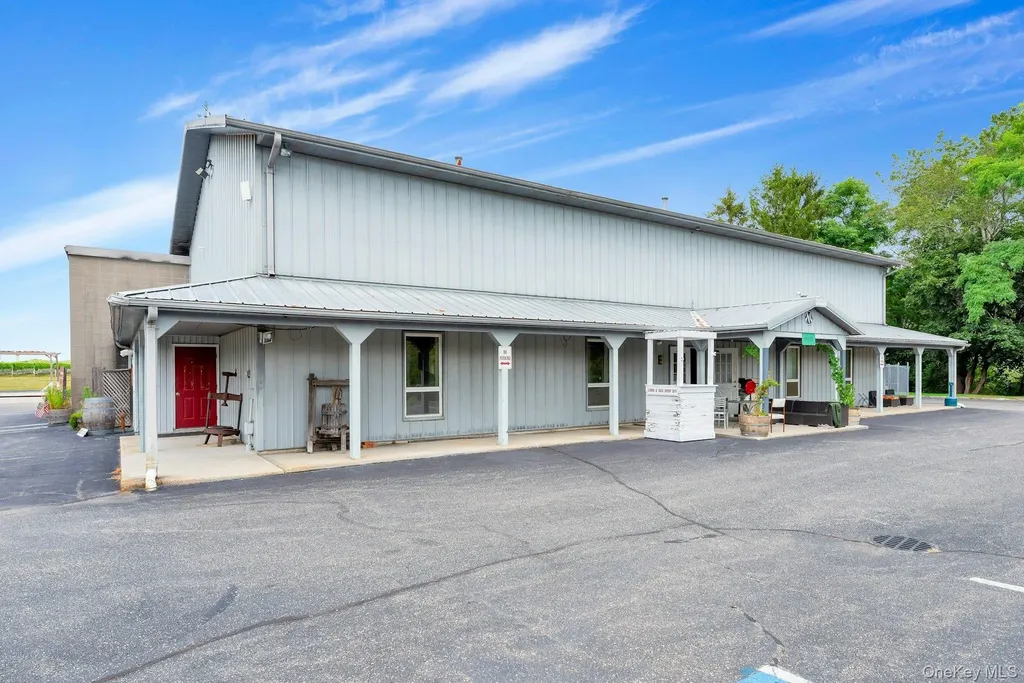 44075 Route 25 Peconic NY 11971