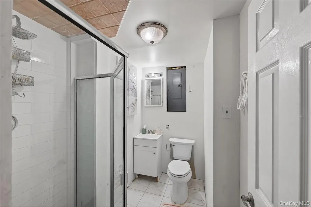 18 Sugarbush Lane Coram NY 11727