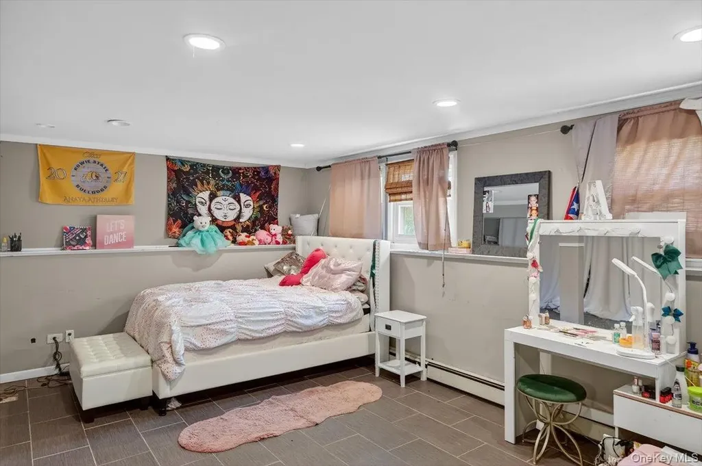 18 Sugarbush Lane Coram NY 11727