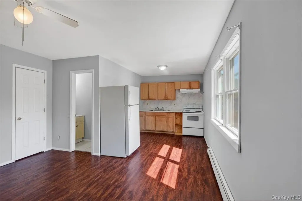 18 Sugarbush Lane Coram NY 11727