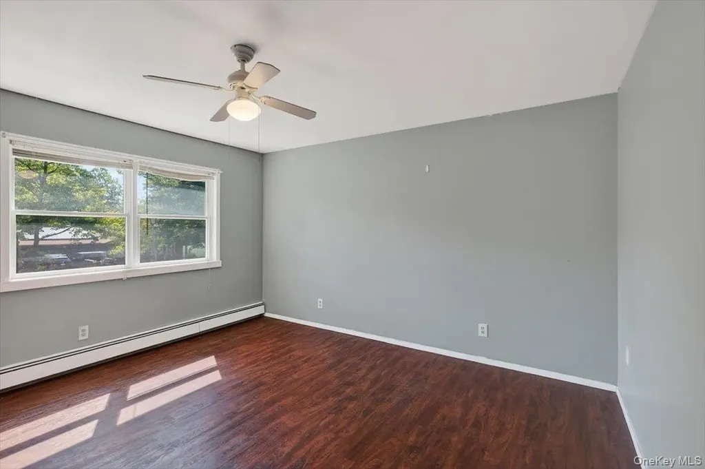 18 Sugarbush Lane Coram NY 11727