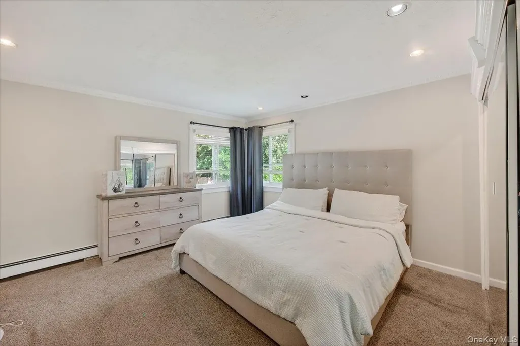 18 Sugarbush Lane Coram NY 11727