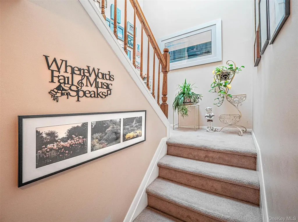 66 Laudaten Way Warwick NY 10990