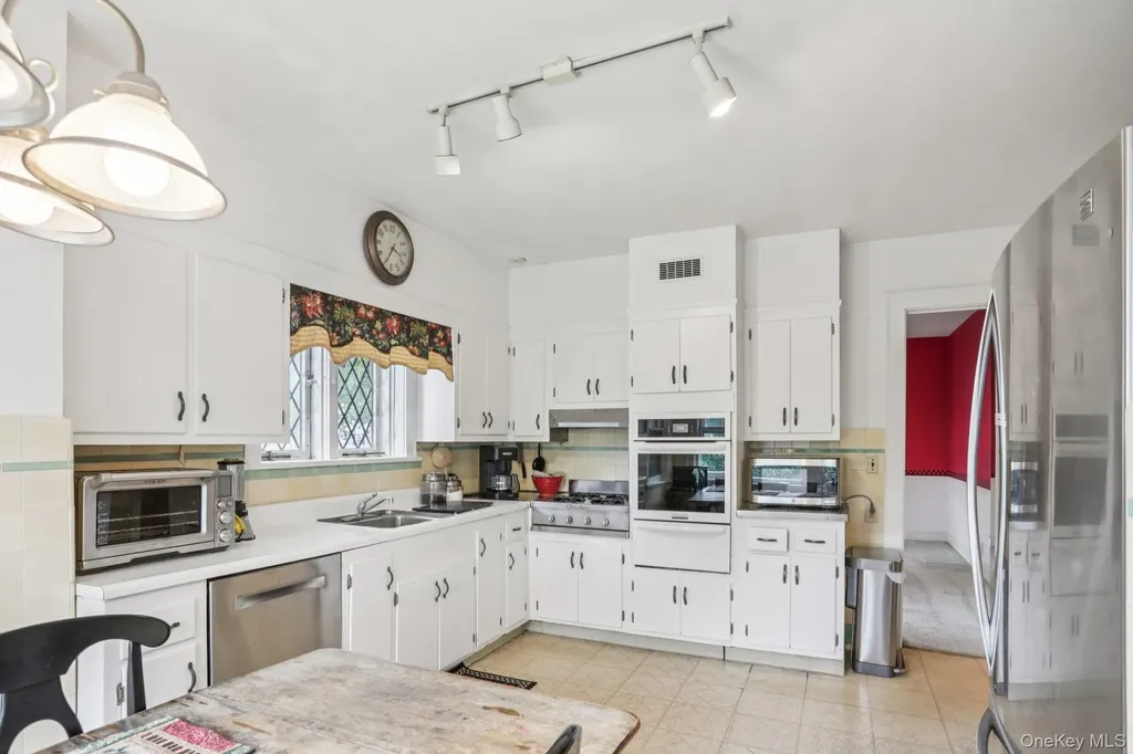 11 Corley Street Yonkers NY 10701