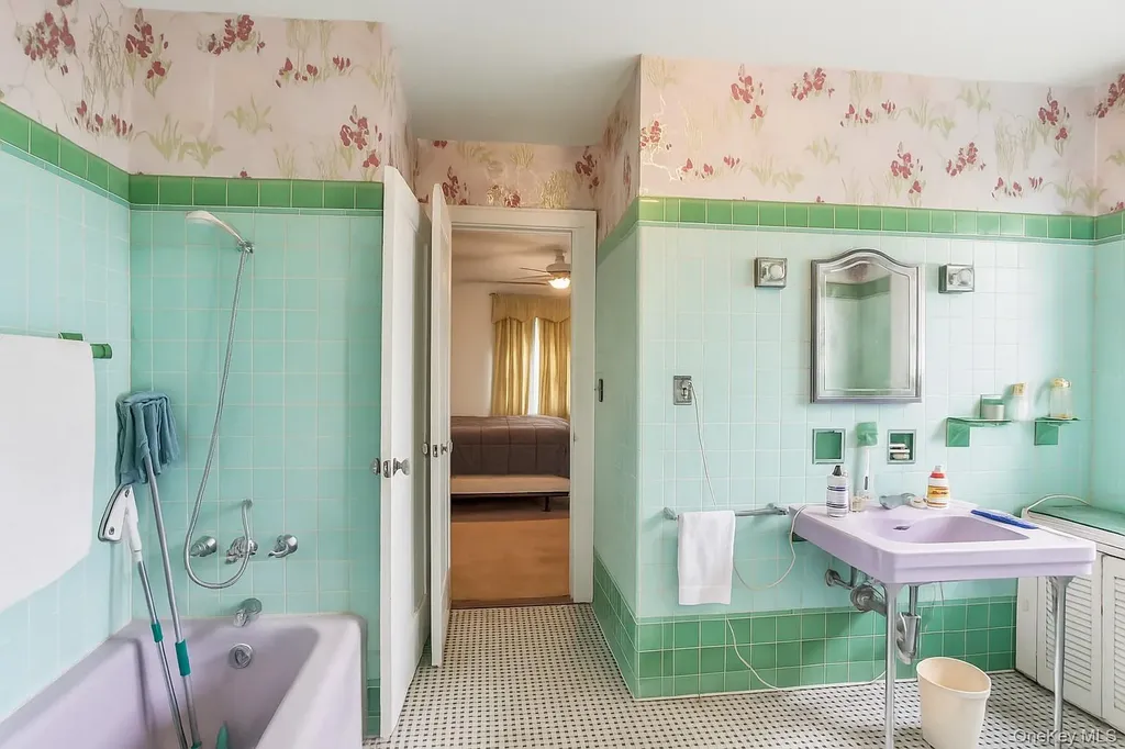 11 Corley Street Yonkers NY 10701