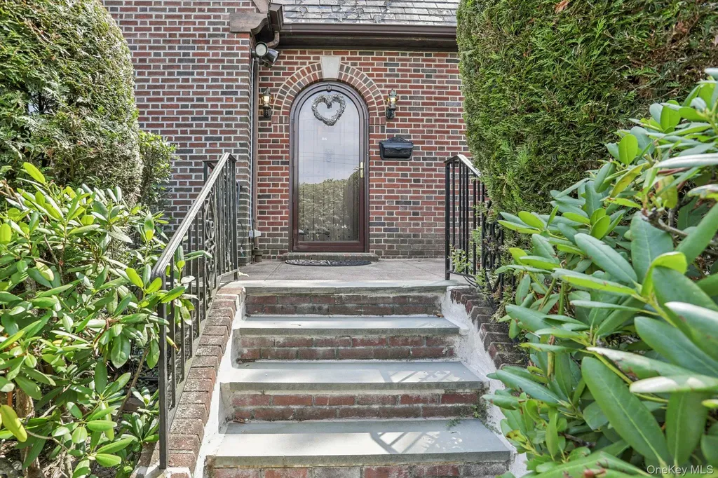 11 Corley Street Yonkers NY 10701