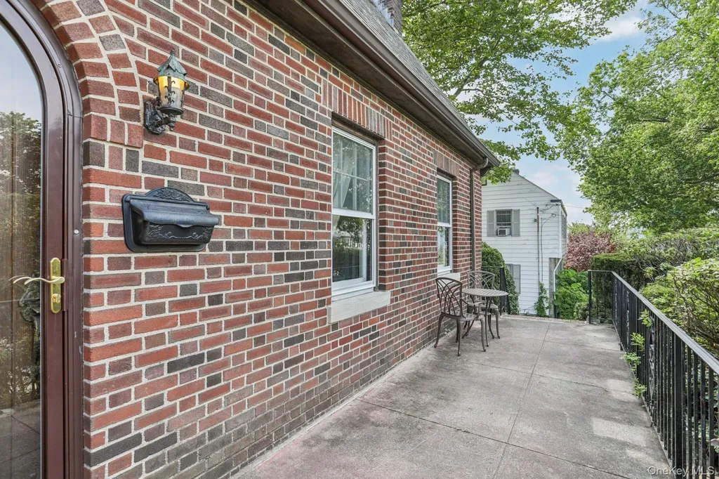 11 Corley Street Yonkers NY 10701