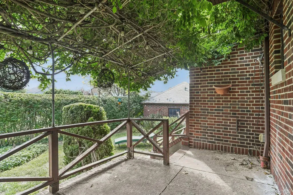 11 Corley Street Yonkers NY 10701