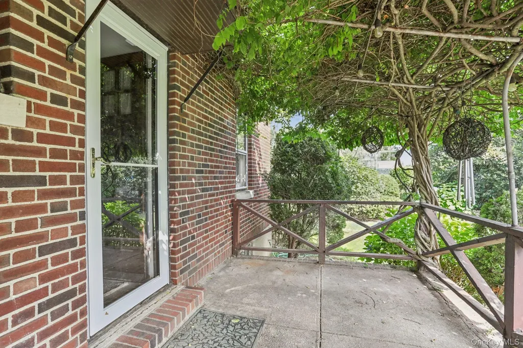 11 Corley Street Yonkers NY 10701