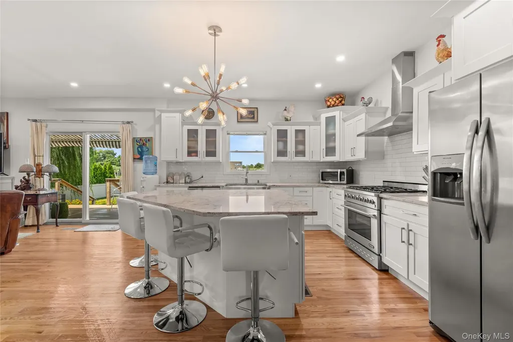 106 Surf Road Lindenhurst NY 11757