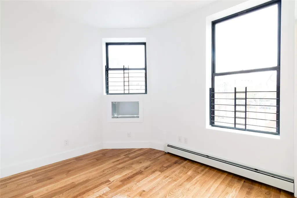 579 E 168th Street Bronx NY 10456