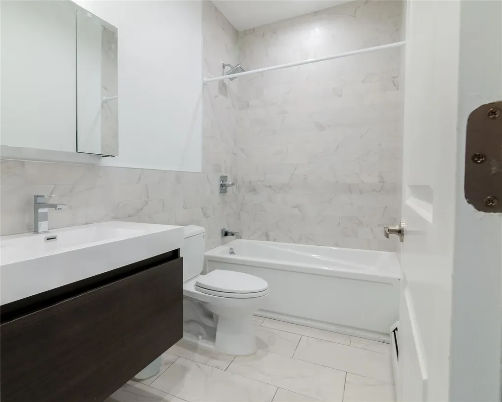 579 E 168th Street Bronx NY 10456