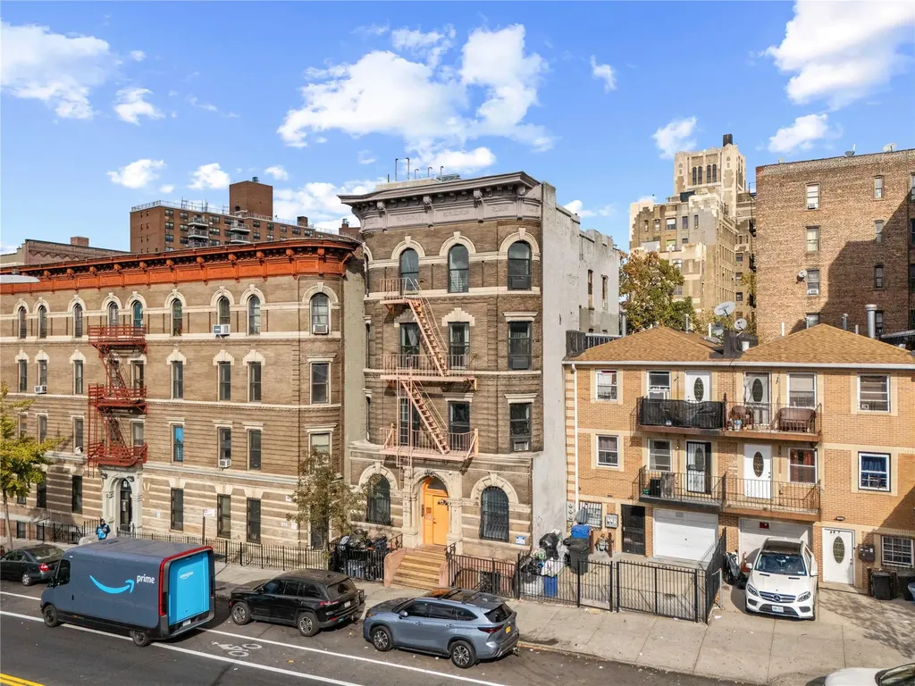 579 E 168th Street Bronx NY 10456
