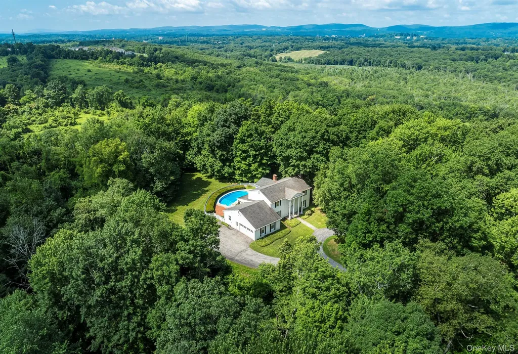 75 Hornbeck Road Poughkeepsie NY 12603