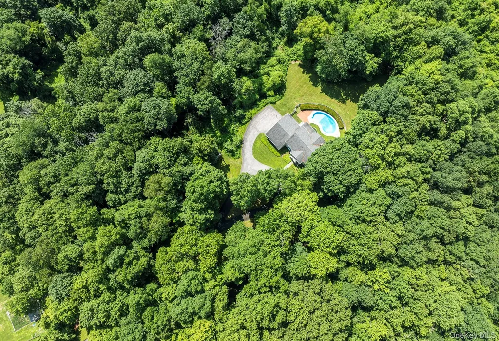 75 Hornbeck Road Poughkeepsie NY 12603