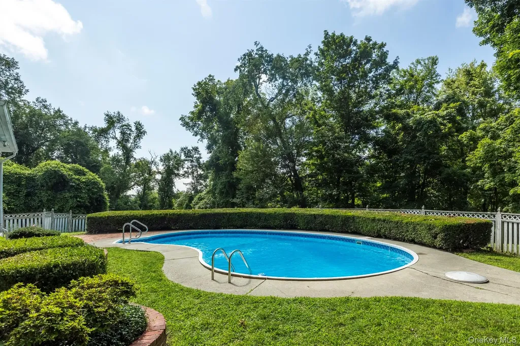 75 Hornbeck Road Poughkeepsie NY 12603