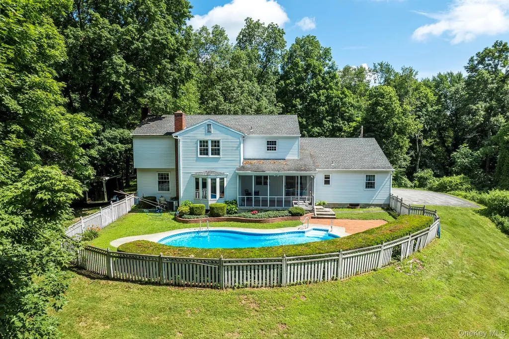 75 Hornbeck Road Poughkeepsie NY 12603