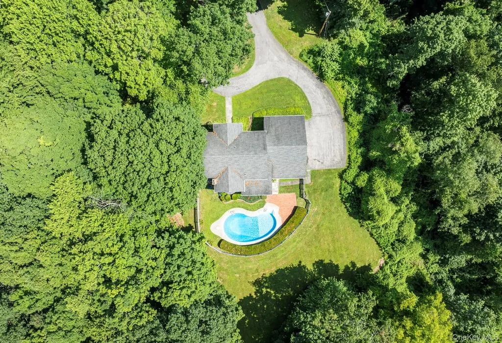 75 Hornbeck Road Poughkeepsie NY 12603