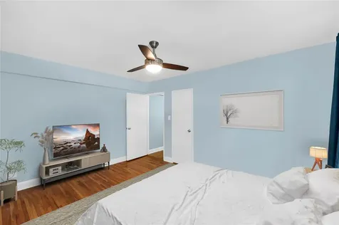221 Mcdonald Avenue Brooklyn NY 11218
