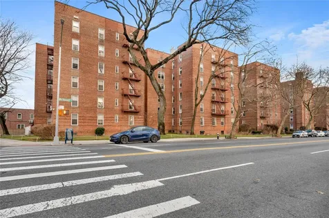 221 Mcdonald Avenue Brooklyn NY 11218