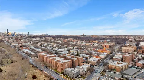 221 Mcdonald Avenue Brooklyn NY 11218